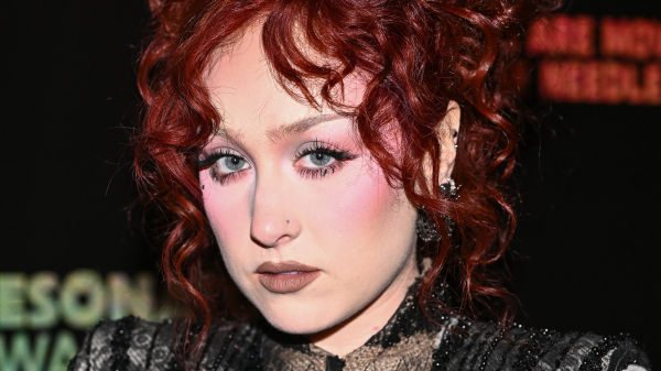 Chappell Roan’s Jewel-Encrusted Cat-Eye Nails Are a Gothic Glam Dream — See Photos